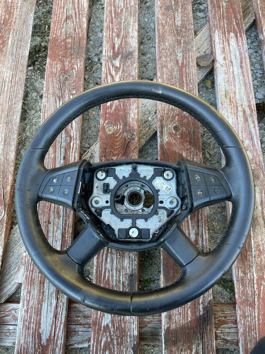 Мултиволан за Мерцедес Б-класа W245