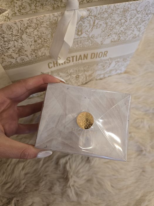 Наличен парфюм Amouage Honour