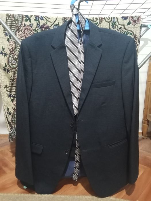 Продаётся мужской костюм