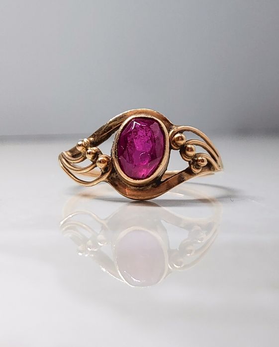 Inel vintage din aur 14K cu rubin – mărimea 61, gramaj 3,23 gr