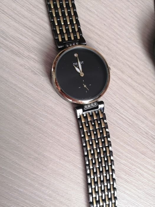 Продам часы TISSOT
