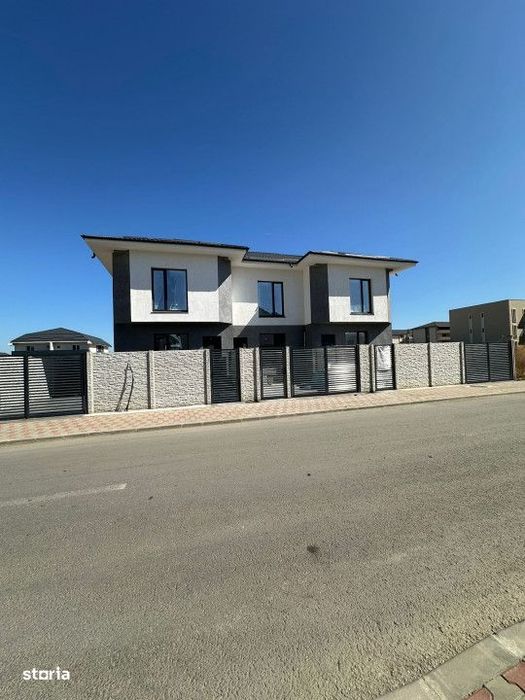 Casa tip Triplex P+1+Pod/3 camere id nr 30