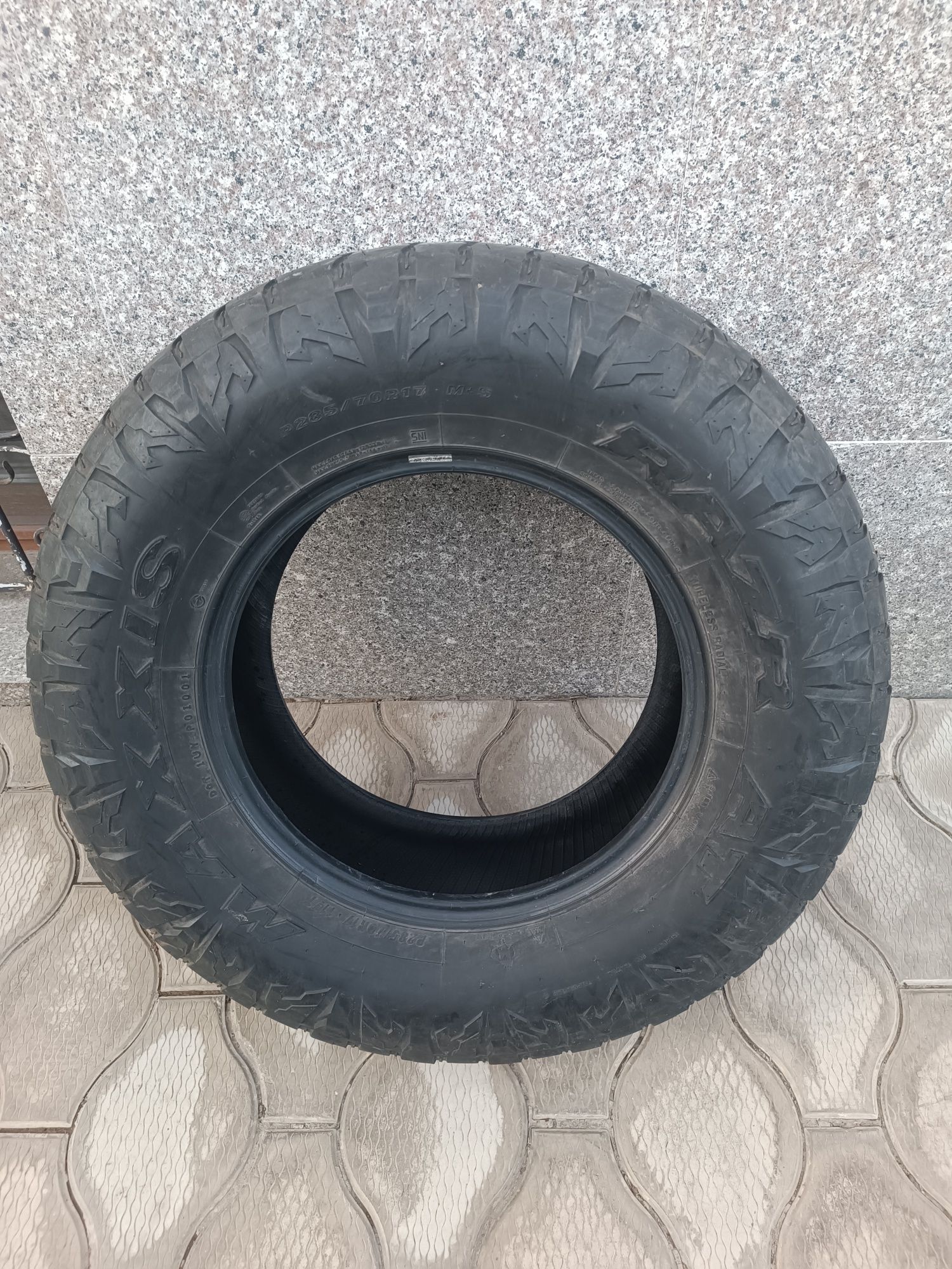 Резина Maxxis p285/70/r17