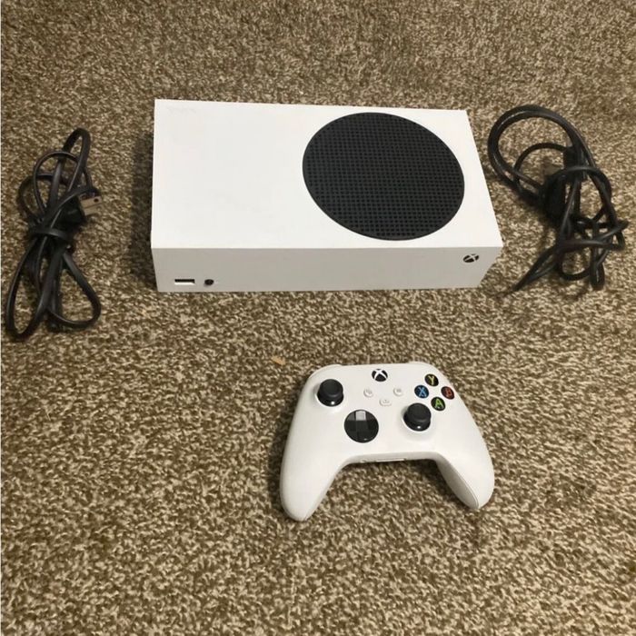 Продам или обменяю xbox series s