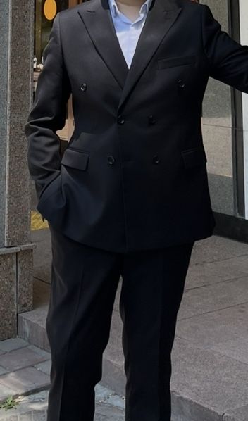 Двубортный мужской  кастюм (двойка)