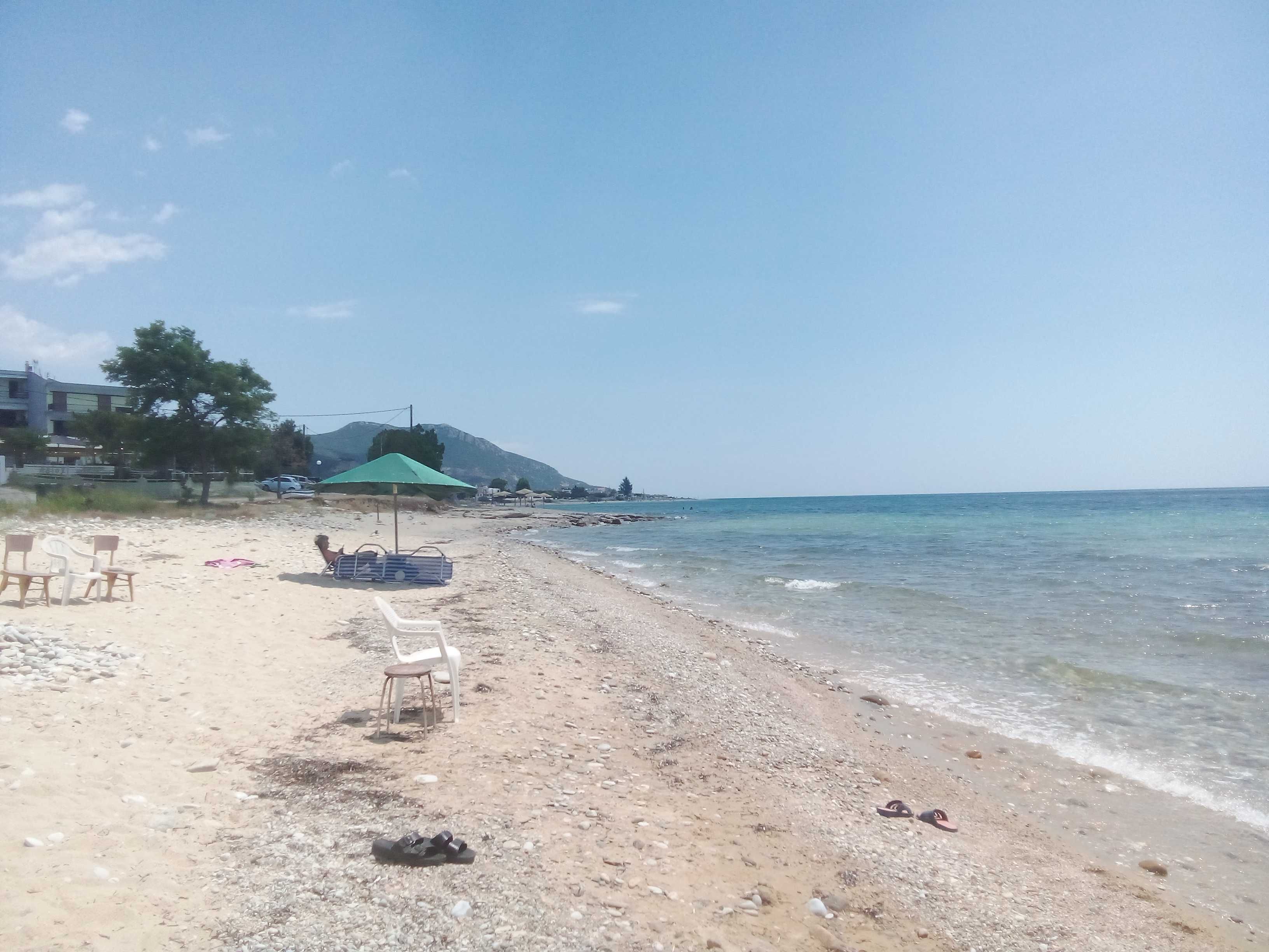 На море в бунгало до плаж в Кариани - 65 евро/вечер.