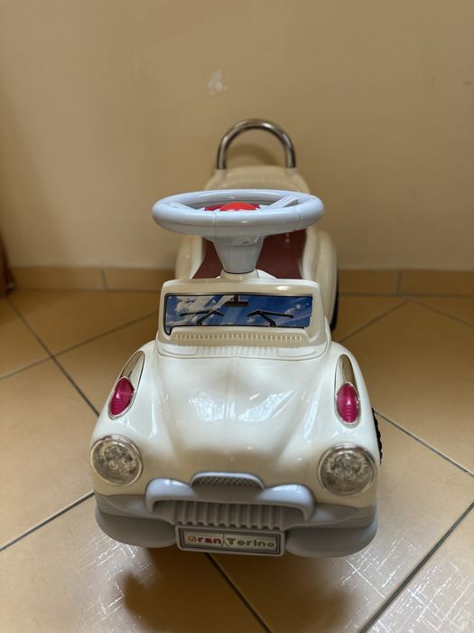 Детска кола за яздене