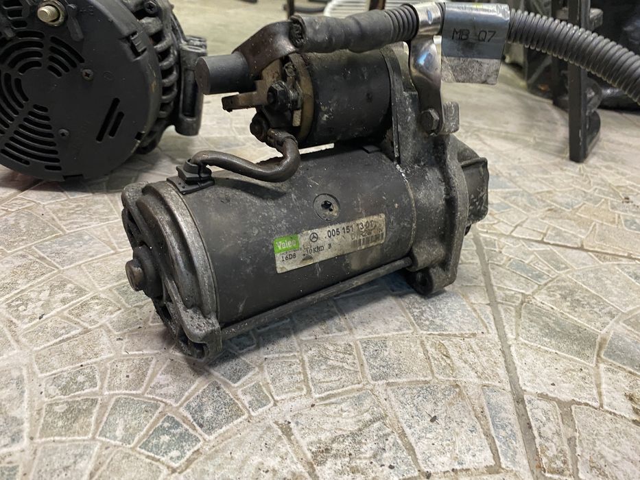 Части за C-class w202