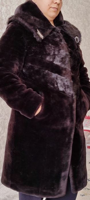 Продаётся Шуба  из искусственного меха