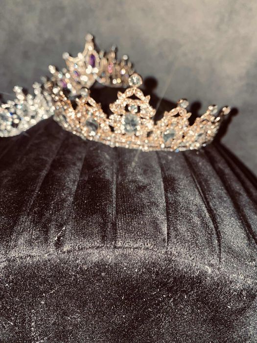 Корона за повод