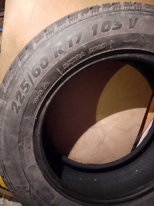 Кormoran 225/60 R17 4 броя  зимни гуми