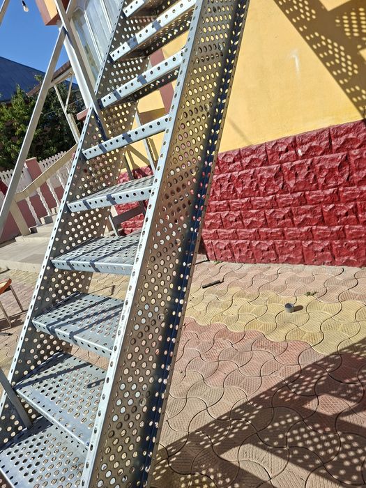 scarii metalice zincate exterioare 128×288