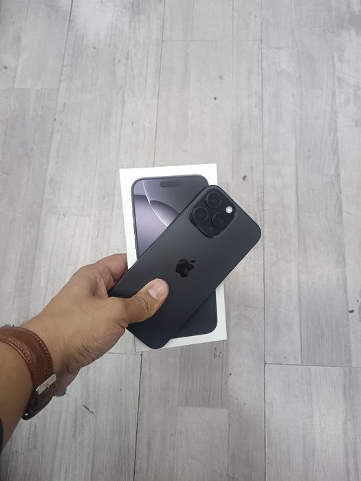 iPhone 16 Pro Max J/A 256 GB Black ideal