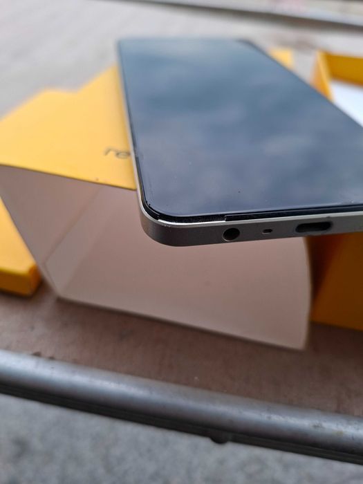 Смардфон Realme C53