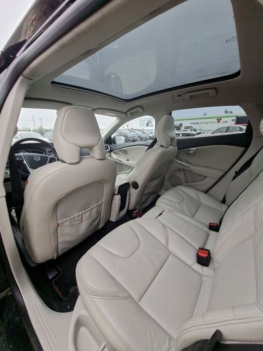 Volvo V40  d4 ocean race 2.0 /km reali