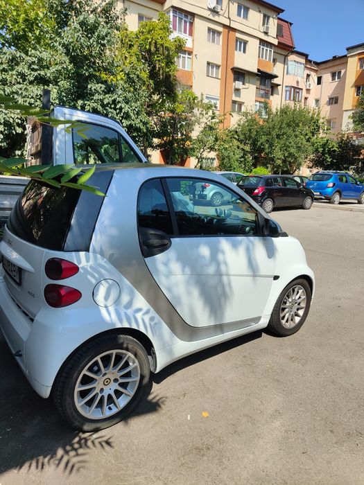Vând Smart fortwoo MHD 1.0 benzina
