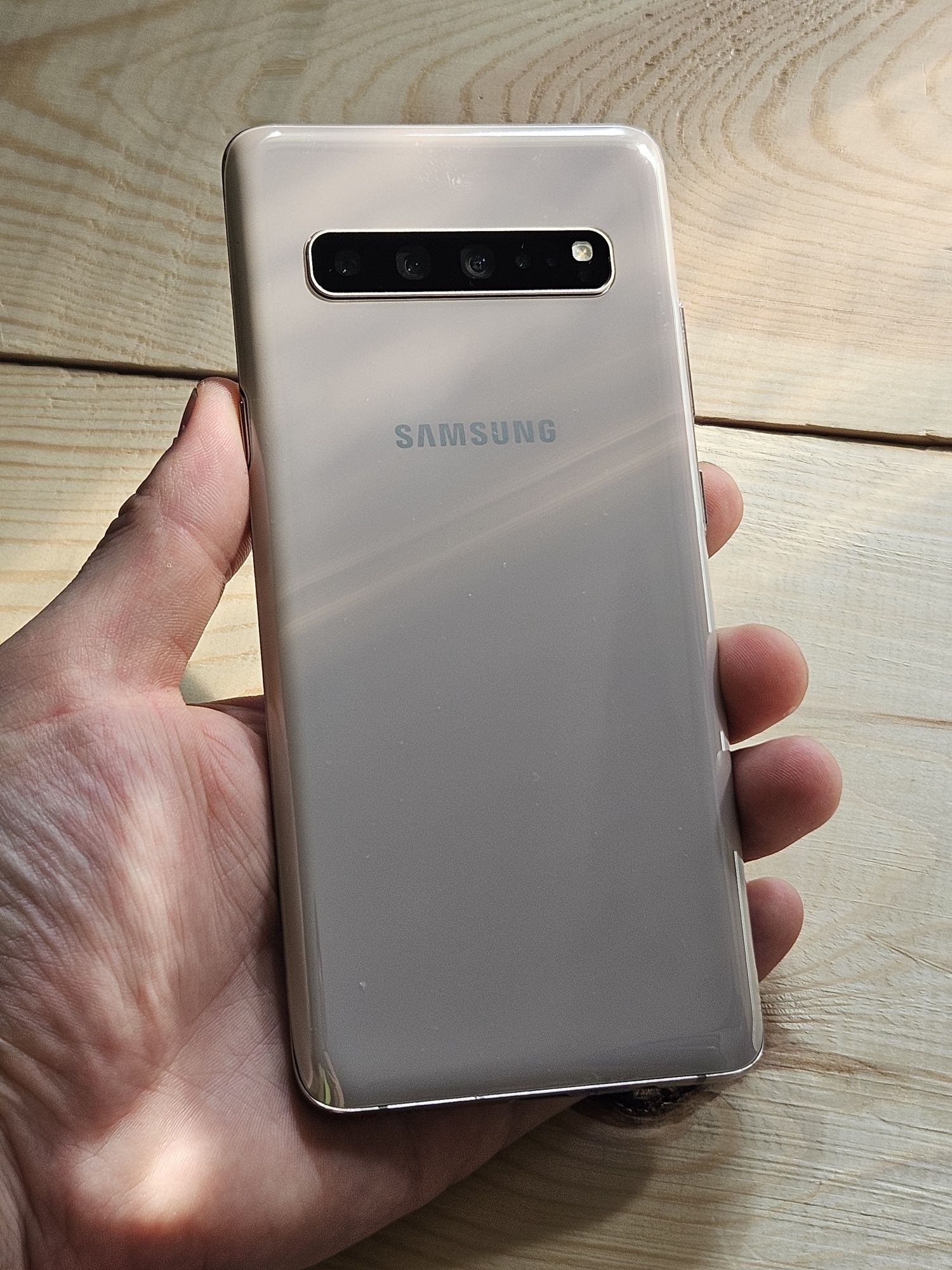 Samsung S10 Plus 256 gb Ram 8 5G android 11