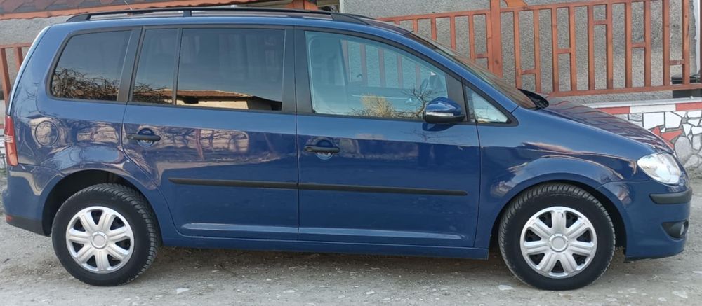 Продавам Volkswagen tauran