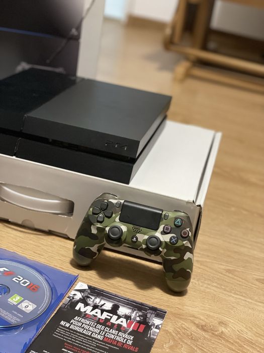 Consola PS4 ( Playstation 4) 500 GB + 2 Controllere + Jocuri Bonus