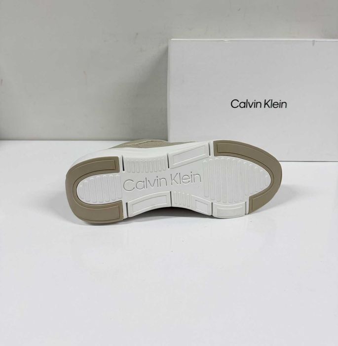 Calvin Klein Flexi Runner