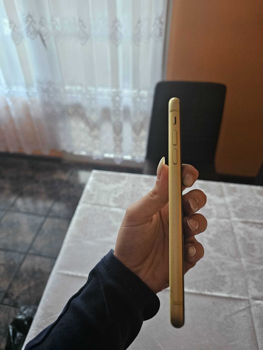 iPhone 11, 64GB. Работи отлично
