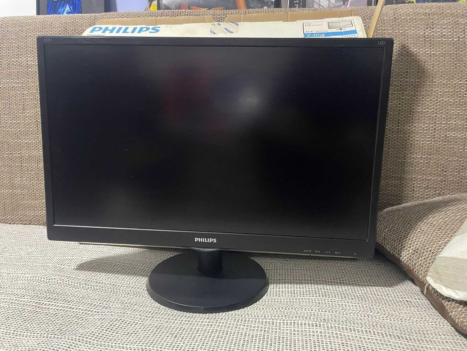 Monitor Philips 23.6” Full HD
