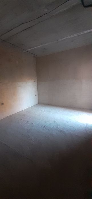 Каропка 2.5 сотик сотилади мехнат пост йакинида