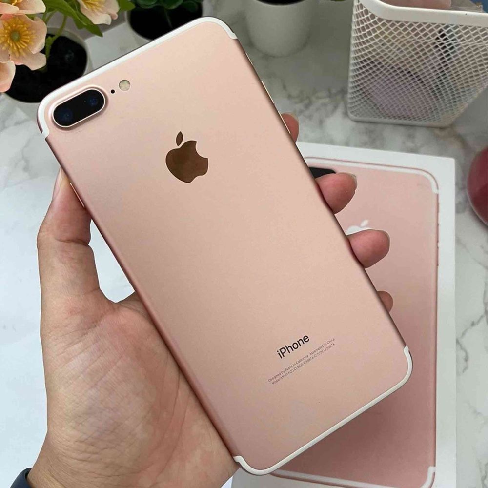 Apple iPhone 7 Plus, 128GB, Rose Gold с много кейсове