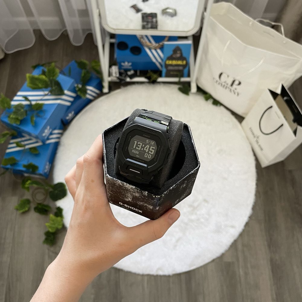 Casio G-Shock срочно!