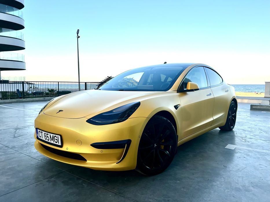 Tesla  model 3 long range