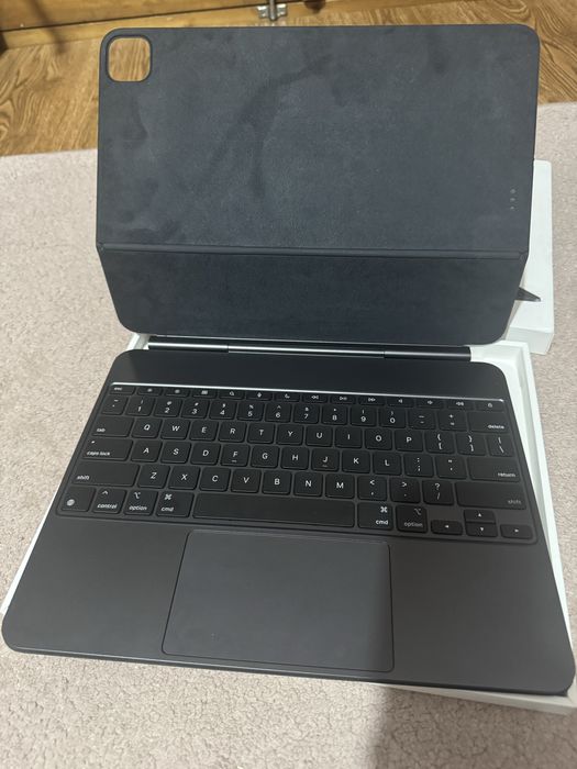 Ipad pro 13 inch magic keyboard