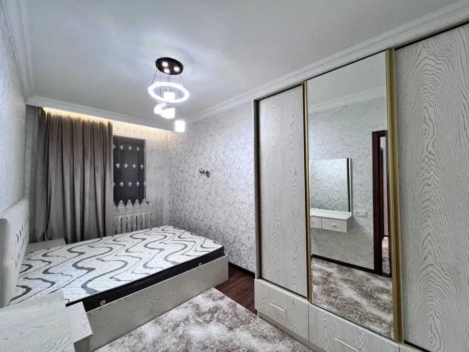 Cрочно !!!Сдаётся квартира в Мирзо-Улугбекском р-не 2/3/9 861*