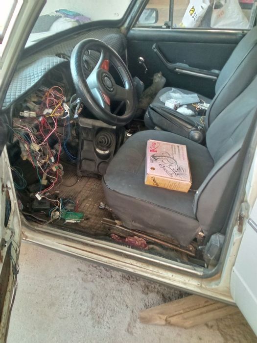 Jiguli 2106 sotiladi