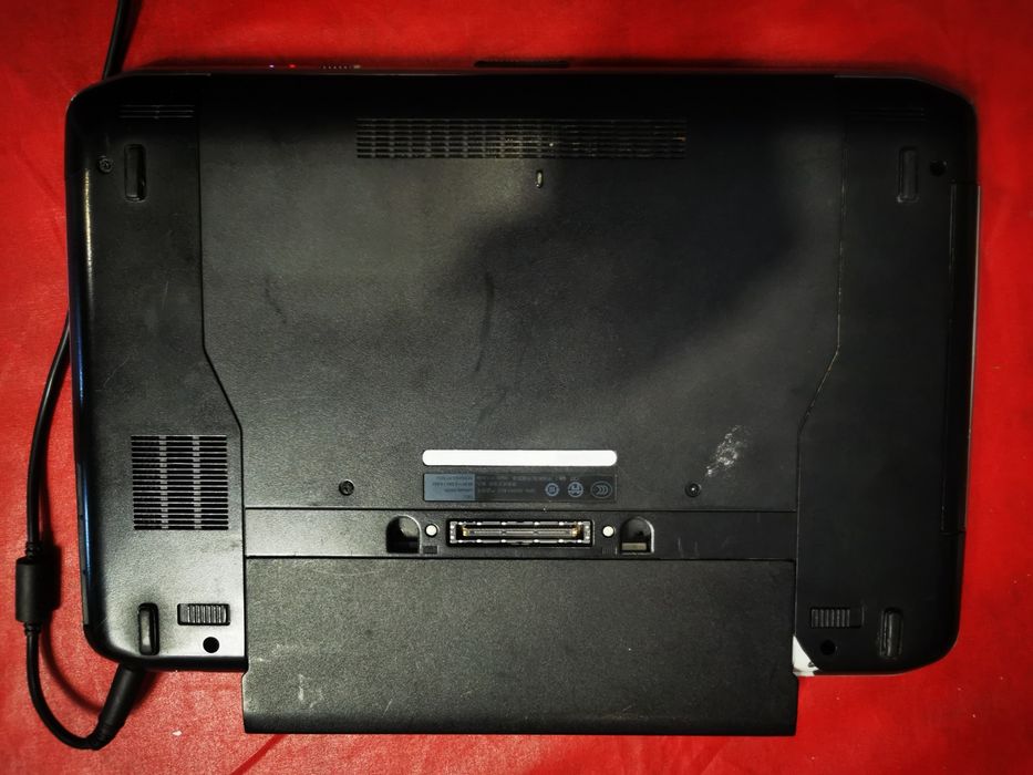 Dell  Latitude E5430 E6420  E7240, E6440 și E6330
