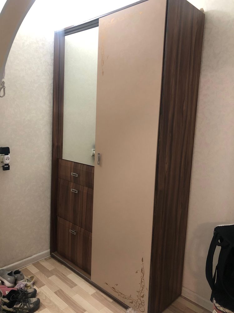 Продам шкаф в прихожую и шкаф для обуви