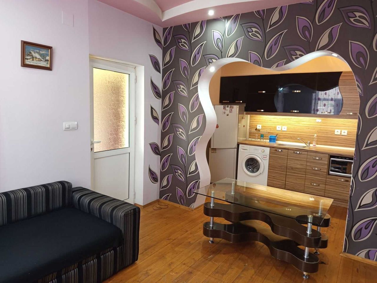 Дава се под наем Етаж от къща в Казанлък - 65 кв.м за 280.5 € - Снимка #1