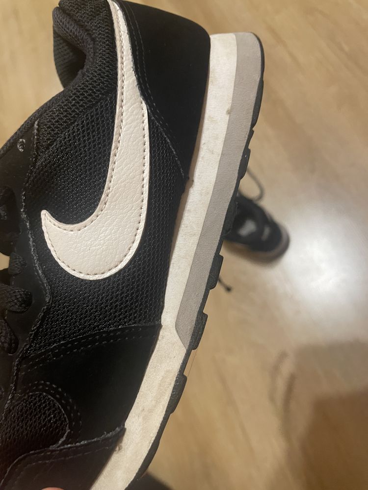 Nike обувки 36,5 номер СПЕШНО!