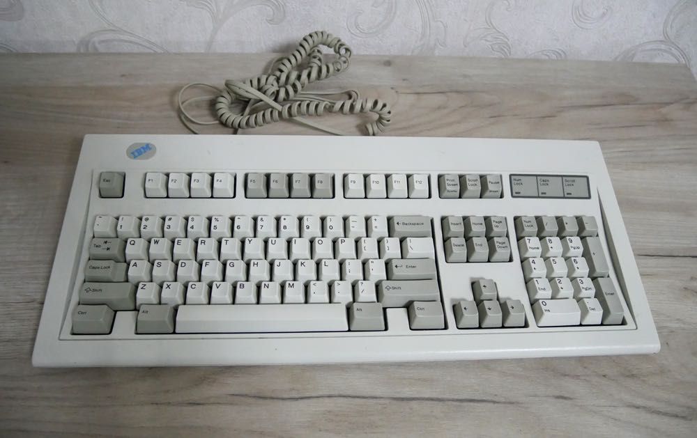 Клавиатура IBM Model M (1993 г) в отличном состоянии.