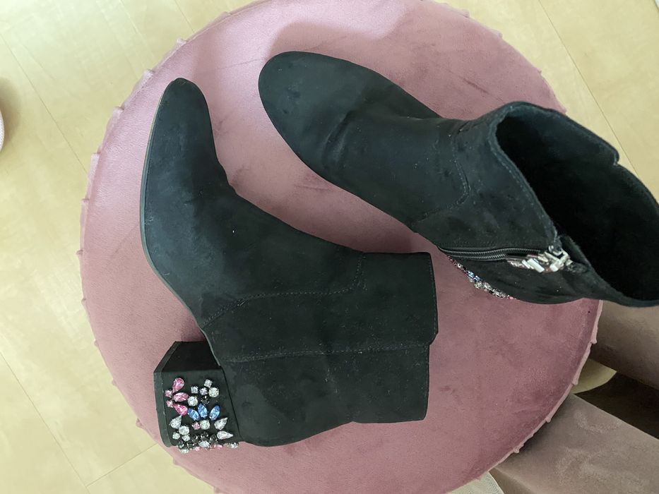 Боти и ботуши