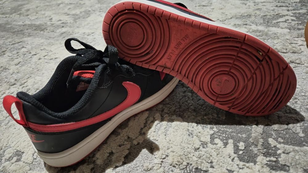 Nike - Pantofi sport de piele Court Borough Low 2