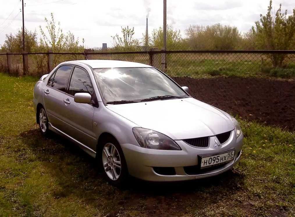 Бампер передний на Mitsubishi Lancer 04-06/ Митсубиси Лансер 04-06