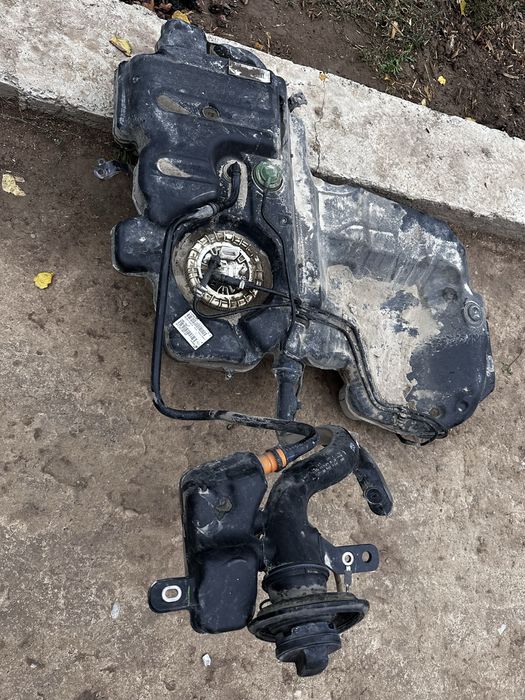 Топливный бак Audi a6 c6