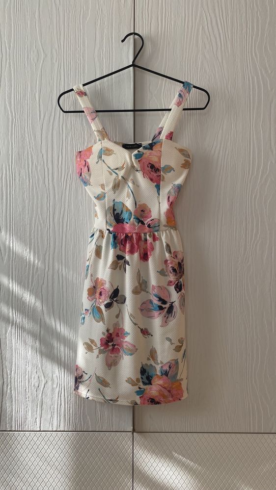 Rochie sh, NEW LOOK, de zi/vară, floral, cu bretele, mărime 38