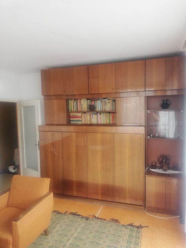 Дава се под наем Двустаен апартамент в Шумен, Център - 80 кв.м за 244.8 € - Снимка #2