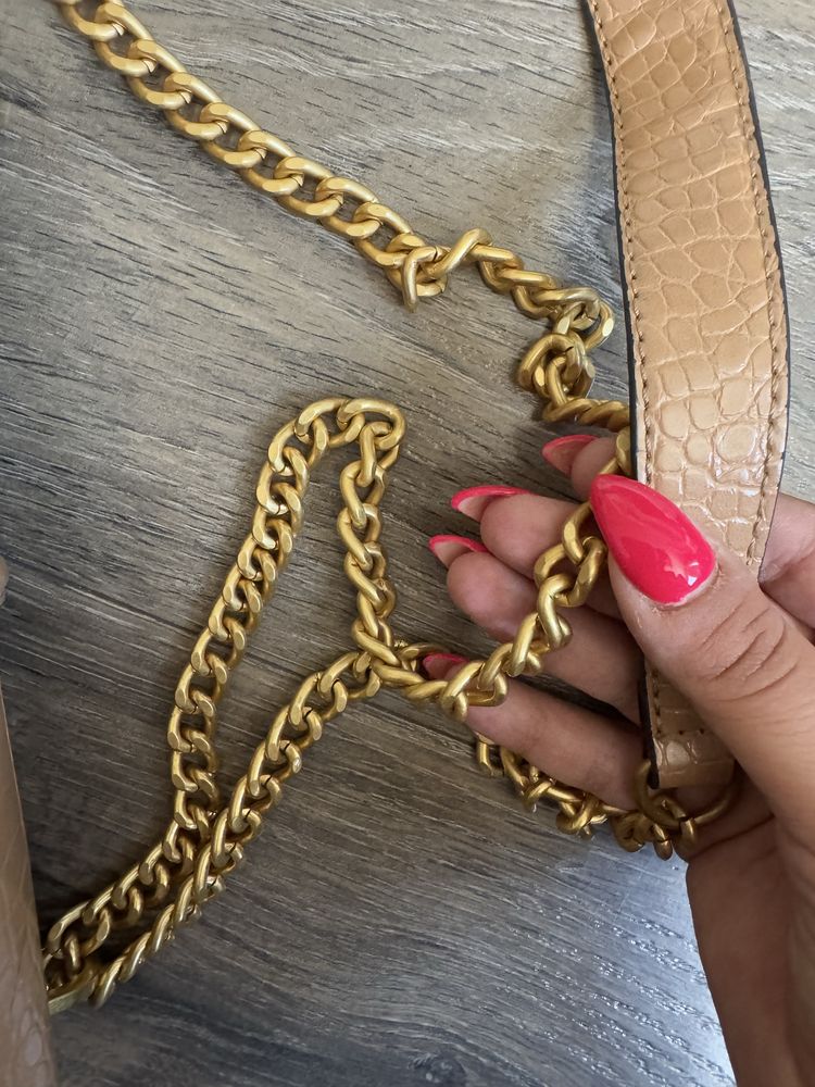 Оригинална чанта Guess