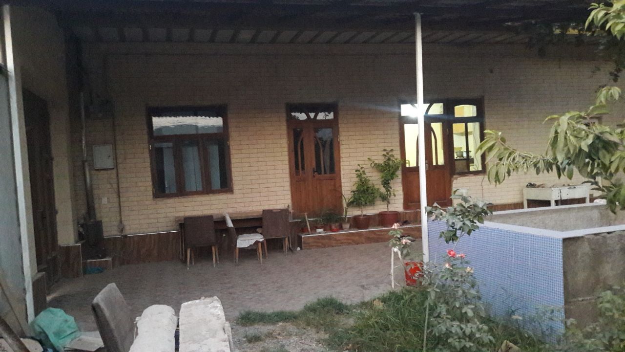 Cрочно сдаётся двор. Со всеми удобствами. Для семьи и студентов.
