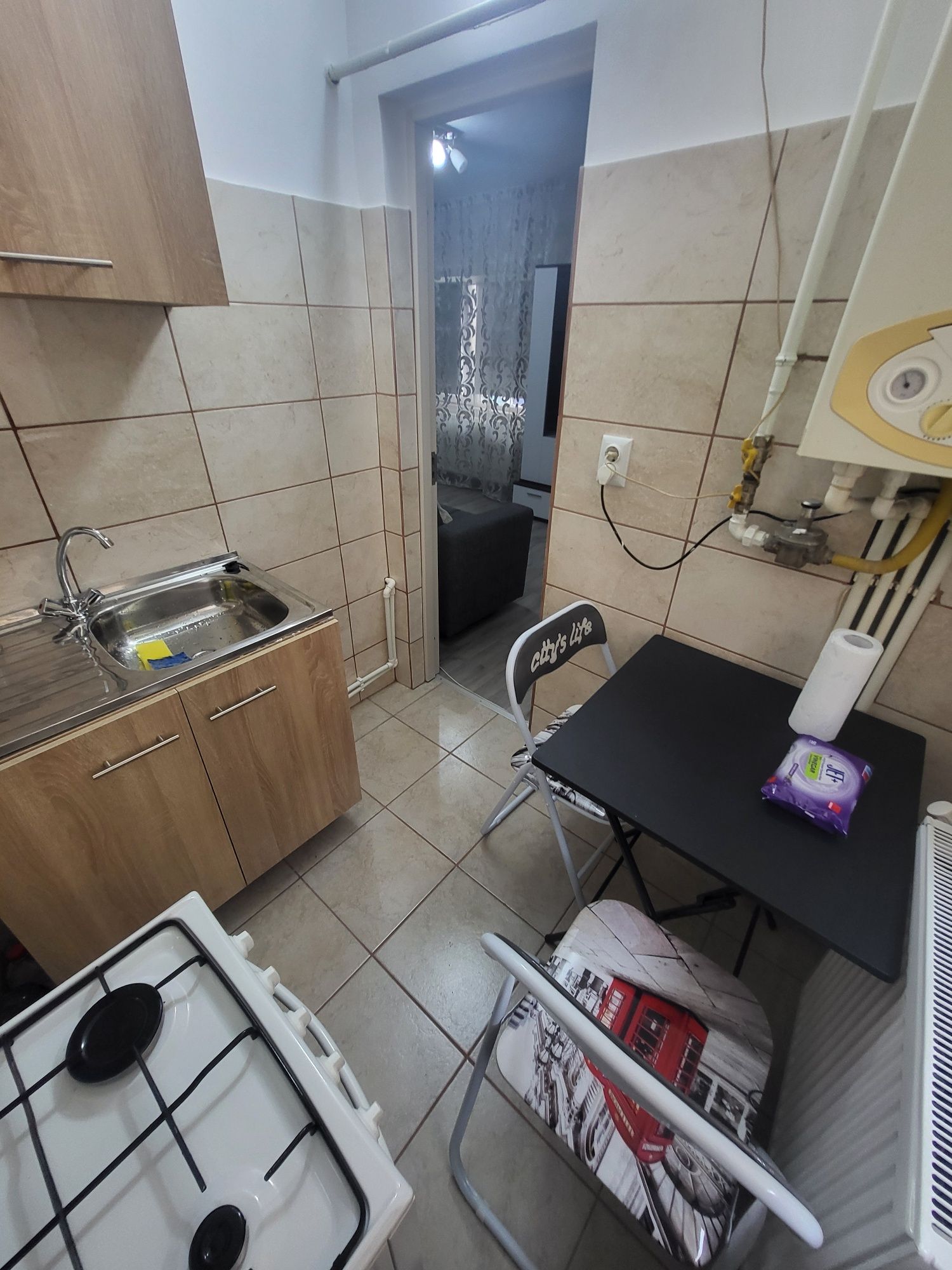 Garsoniera pentru inchiriat