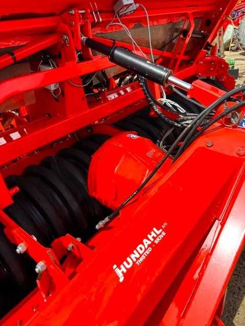 Semanatoare Kuhn Integra  Freza Kuhn HD 4004  an 2019 Gaspardo Maschio