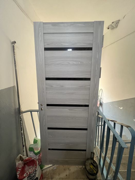 Продаеться дверь новая.