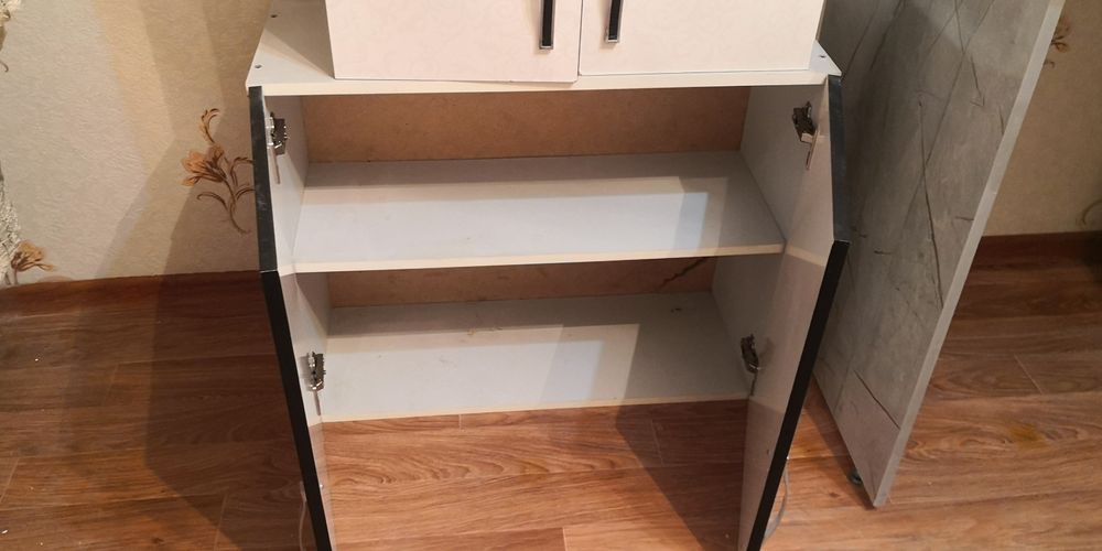 Кухонные шкафы б/у.